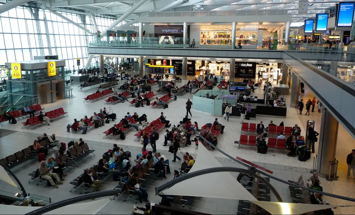 Haos la aeroporturile din toată lumea. Sistemul de check-in s-a prăbușit