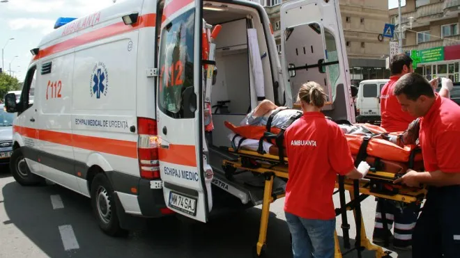 Dosarul CNAS. Dispoziţie: Pacienţii imobilizaţi pe tărgi sau scaune, fără prioritate la rând