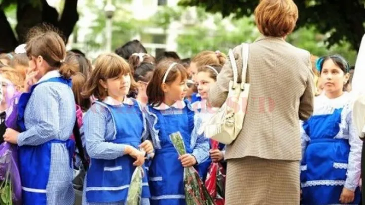 Schimbări uriaşe în Legea Educaţiei - se vrea introducerea învăţământului obligatoriu de 15 clase