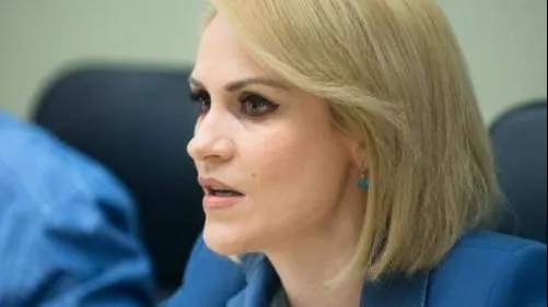 Simulare eșuată. Autobuzul care urma să arate presei cum vor fi transportați elevii, accidentat