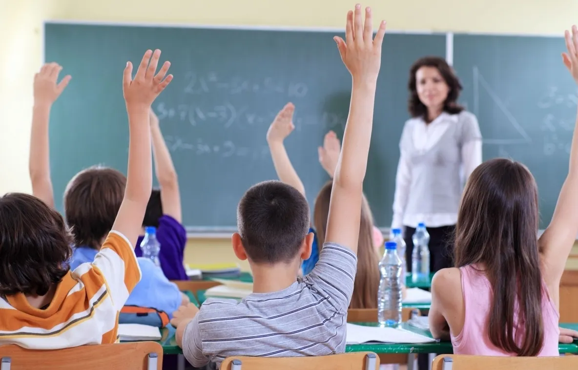 Un fost ministru al Educaţiei deplânge situaţia şcolilor din România: "Mama lor de nemernici"