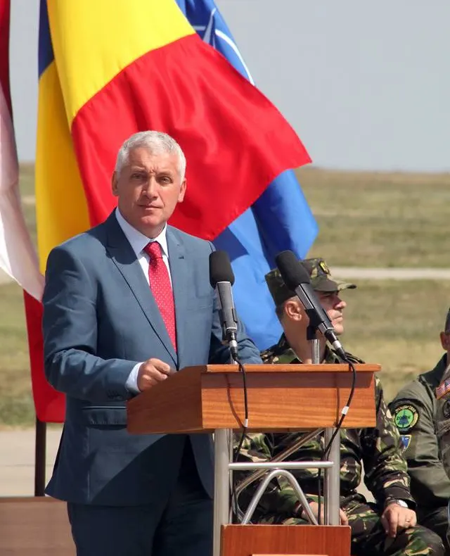 Adrian Ţuţuianu, postare de rămas bun, pe Facebook: Plec cu fruntea sus! Au trecut 2 luni şi 5 zile