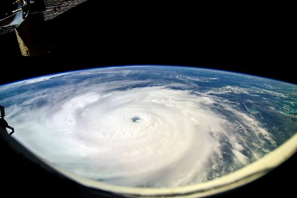 Imagini terifiante: Cum se vede uraganul Irma de pe Staţia Spaţială Internaţională
