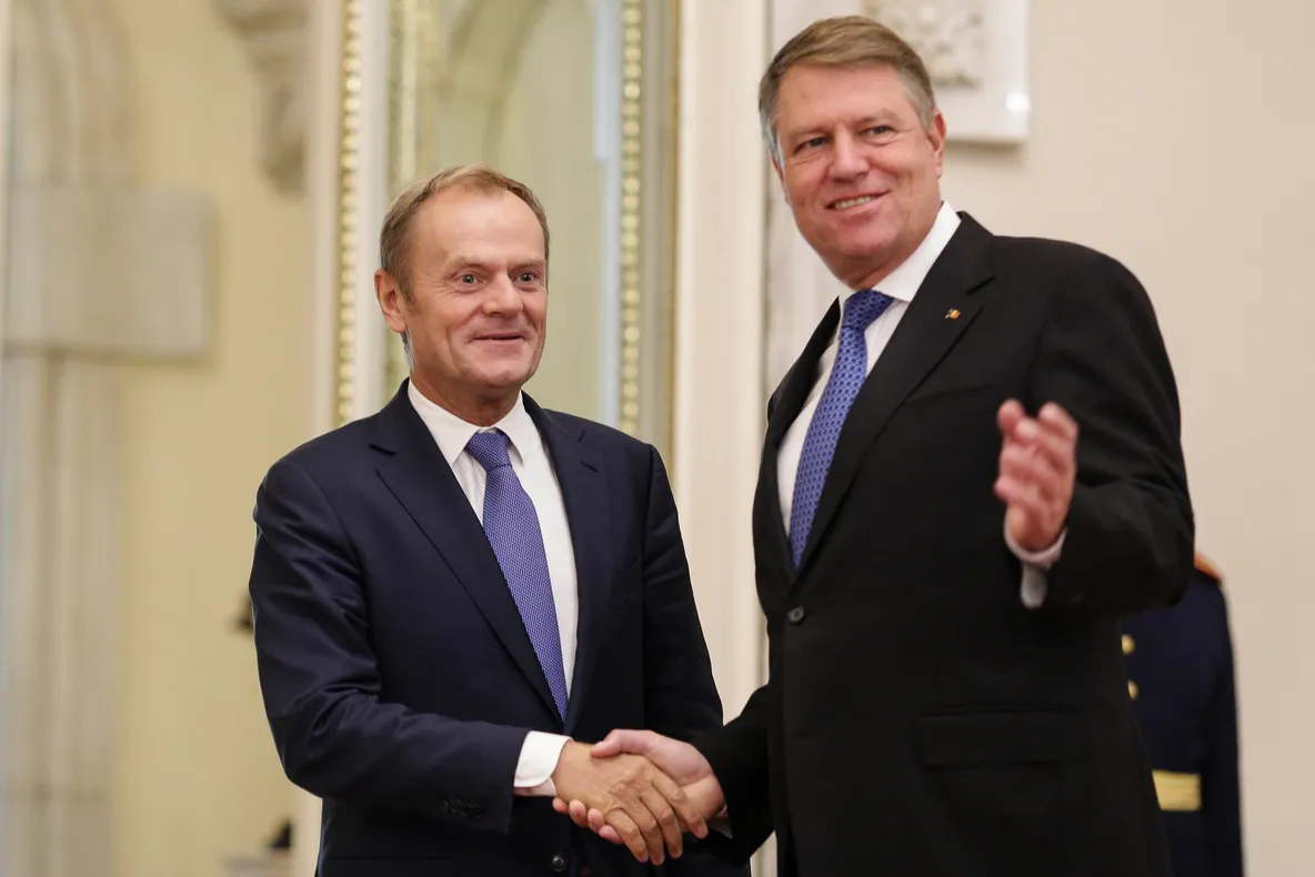 Președintele CE Donald Tusk, primit de Klaus Iohannis la Palatul Cotroceni