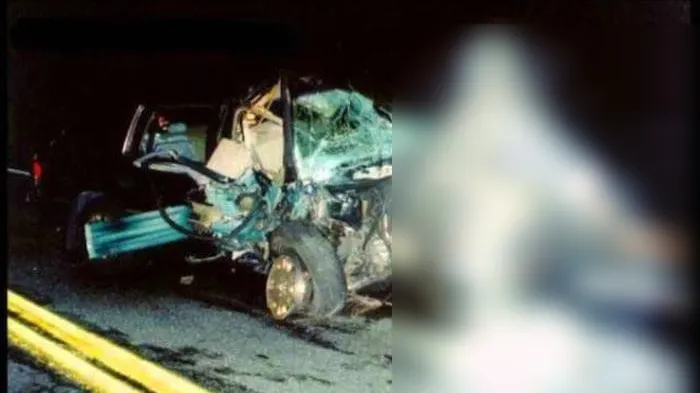 A fost martorul unui accident. A filmat cu telefonul.S-a uitat pe imagini, şoc! Spiritul victimei...