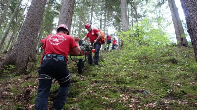 Stare de urgență! 31 de elevi și 6 profesori, rătăciţi pe Rarău. Salvamontiștii au plecat spre ei