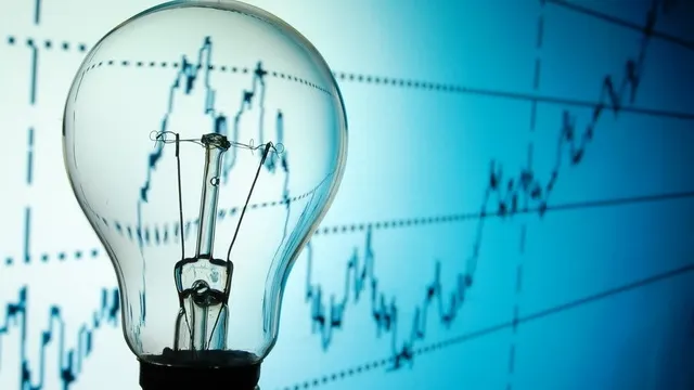 Energia electrică se scumpește cu 13% în perioada de vârf de consum