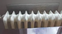 Pune o folie de aluminiu în spatele caloriferului. Trucul care te ajută să faci economie