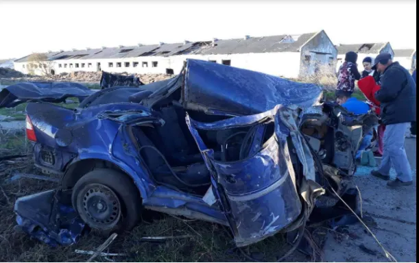 Accidente rutiere mortale la Mangalia și Cuza Vodă! O mașină s-a rupt în două!