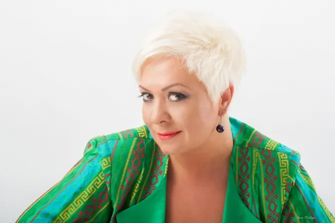 Monica Anghel, TRANSFORMARE după intervenţia chirurgicală la coloană. Cât a slăbit