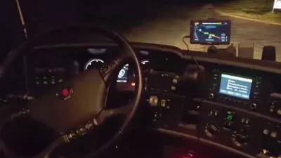 Un şofer, AMENDAT de trei ori în ZECE MINUTE. Supărat, a sunat la 112