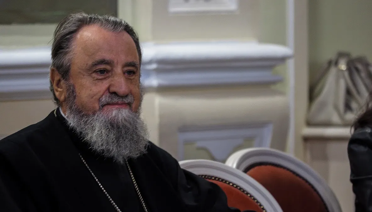 Mitropolitul Ardealului critică atitudinea autorităților față de mamă și copil 