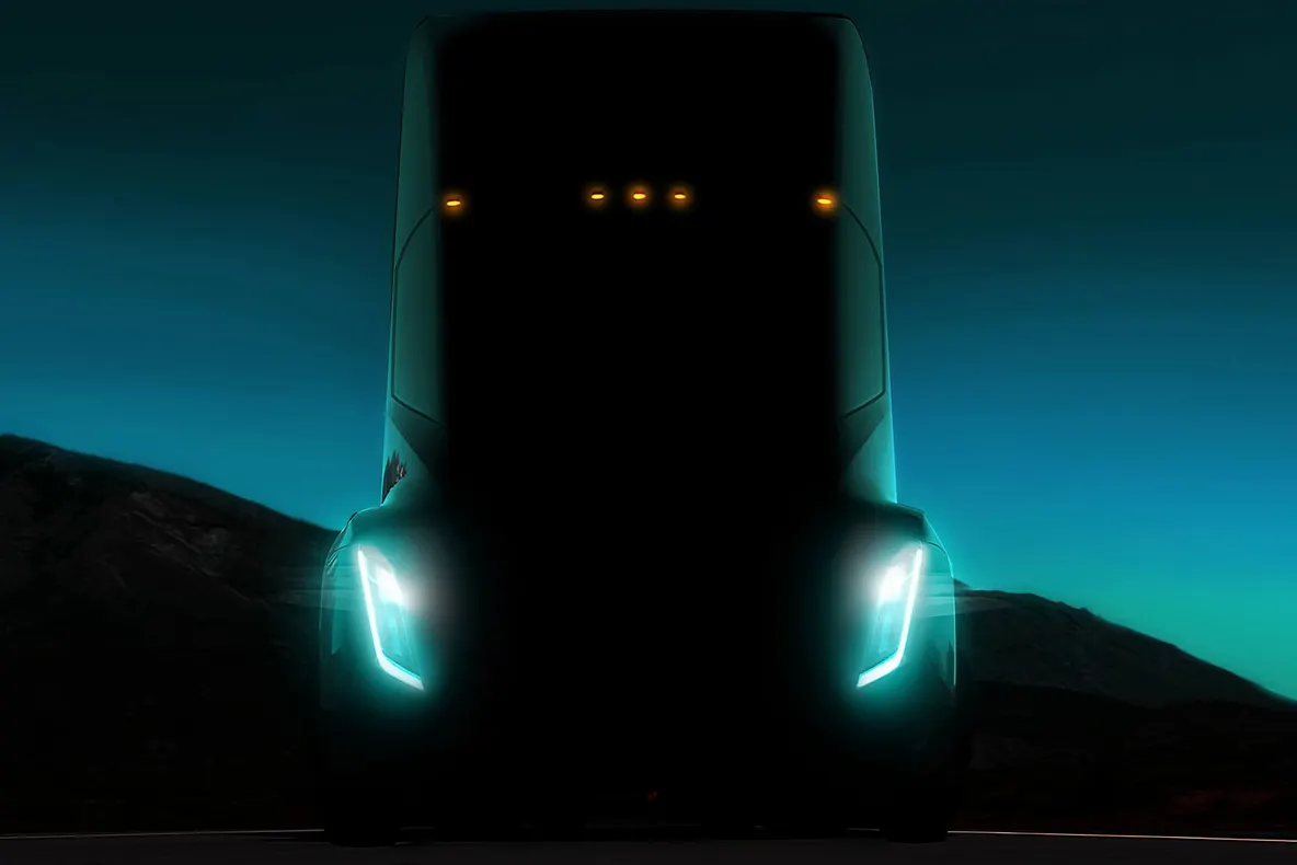 Tesla și-a prezentat camionul electric, desprins din filmele SF: ”Dieselul e sinucidere economică”