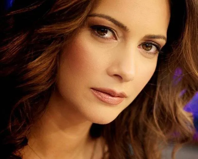 Andreea Berecleanu, prezentatoarea de la Antena 1, înjurată ca la uşa cortului