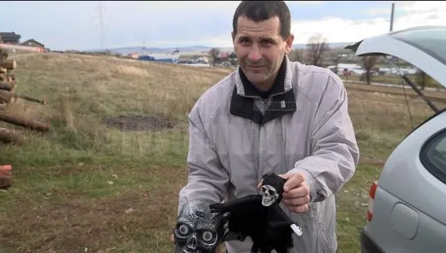 Cine este bărbatul care se luptă de ani de zile să scoată Halloween-ul din şcoli şi de ce face asta