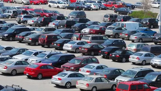 Şi-a uitat maşina într-o parcare. După 20 de ani a făcut o descoperire uluitoare 