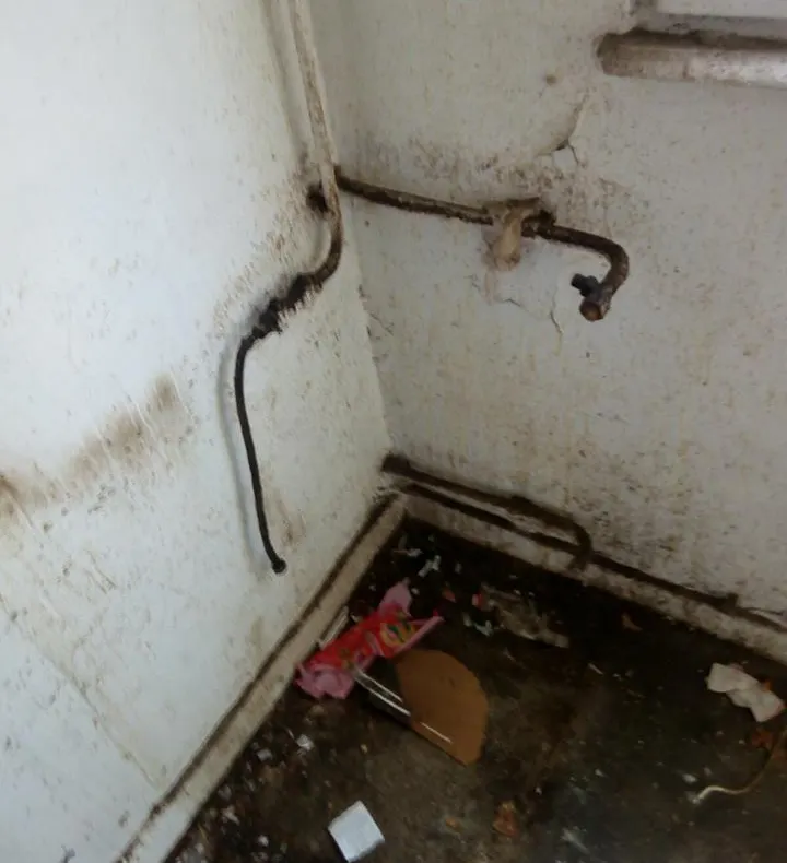 Cum arată locuinţele de serviciu oferite medicilor, la Galaţi. Imagini revoltătoare 