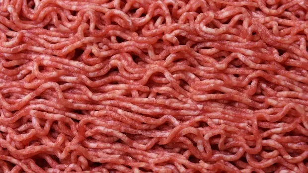 Carne tocată de vită. Descoperirea uimitoare făcută de Protecţia Consumatorilor