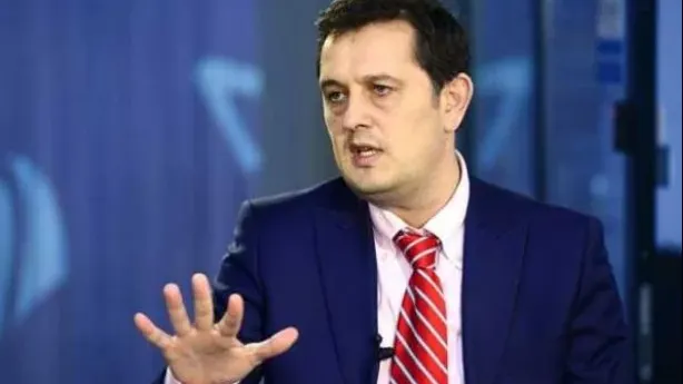 LEGILE PUTERII. Gheorghe Piperea: „Președintele Iohannis susține un penal la șefia PNL”