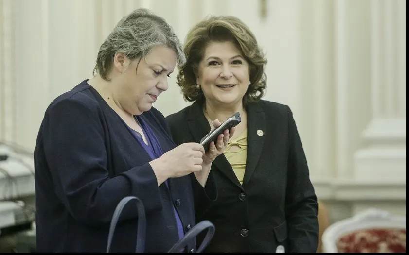 Lovitură dură pentru Dragnea și Tăriceanu! CCR: DNA poate ancheta hotărârile de guvern
