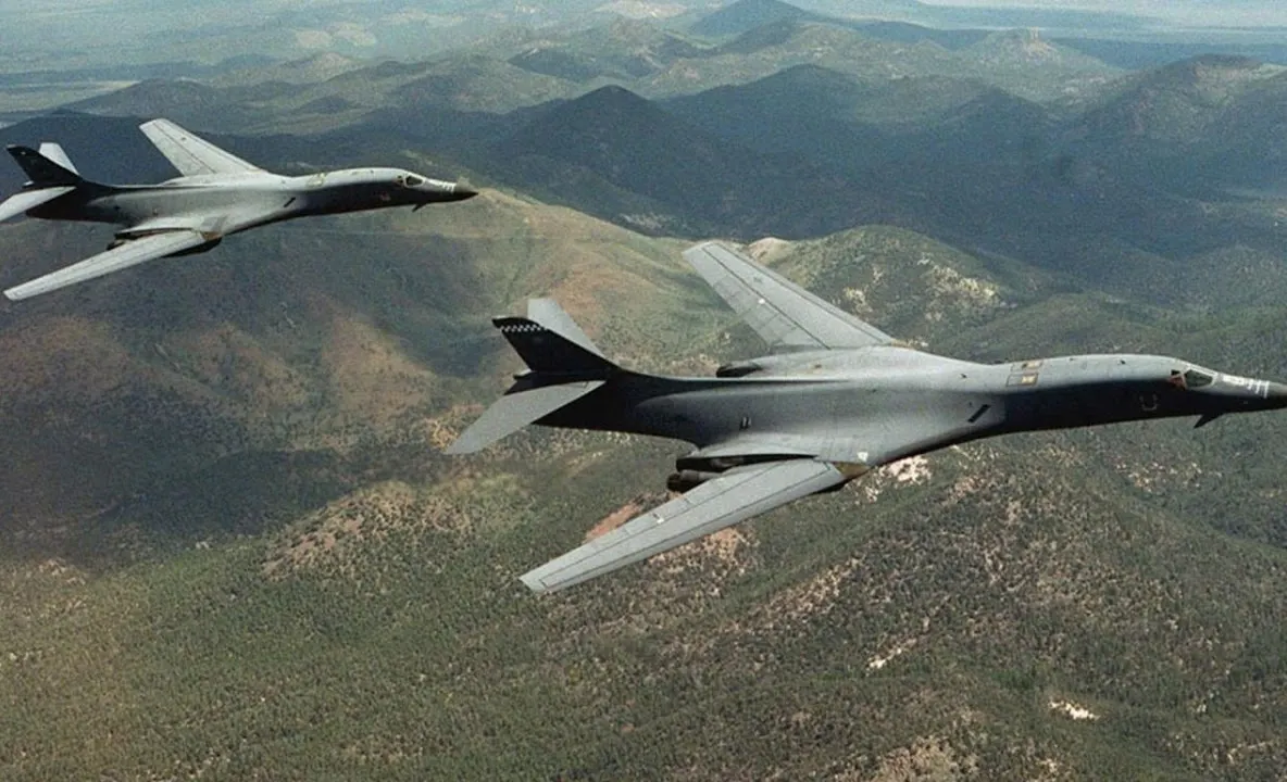 Bombardiere americane s-au apropiat de spaţiul aerian nord-coreean, susţine regimul de la Phenian