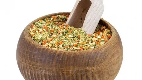 Cum să prepari vegeta în casă. E mult mai gustoasă și mai sănătoasă