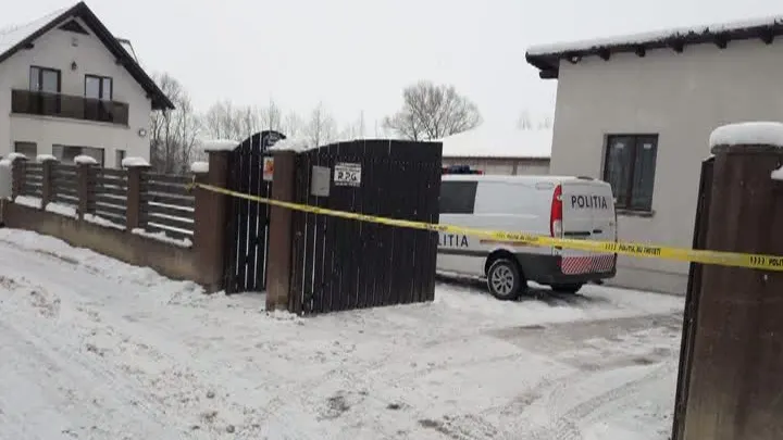 Poliţistul din Suceava, care în urmă cu trei săptămâni a fost rănit cu sabia, îşi revine
