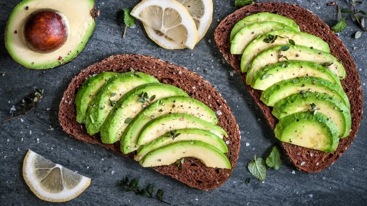 Dieta cu avocado: Scade nivelul colesterolului și ține kilogramele la distanță