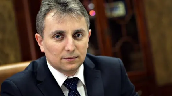  SCANDAL în Parlament. Lucian Bode: ”Îi cer demisia ministrului Stroe”