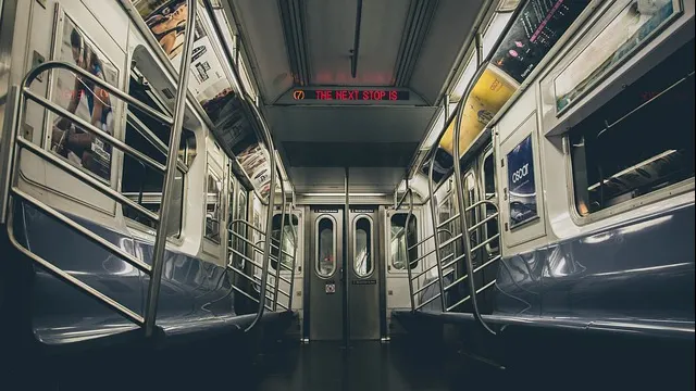 Ce boli periculoase poți lua din tramvai, autobuz sau metrou și cum să te ferești de ele 