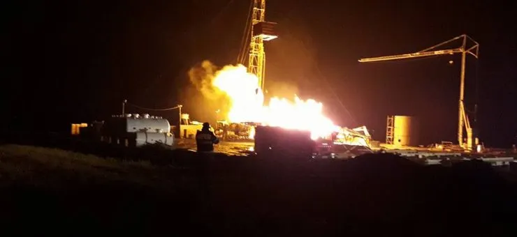 Incendiu puternic la Satu Mare. O sondă de gaz este în flăcări 