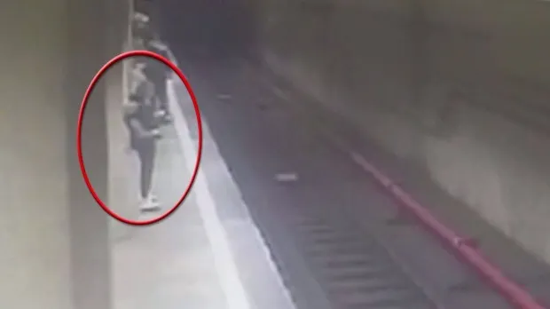 Acuzații devastatoare în cazul crimei de la metrou. "Cei de la 112 sunt inconştienţi"
