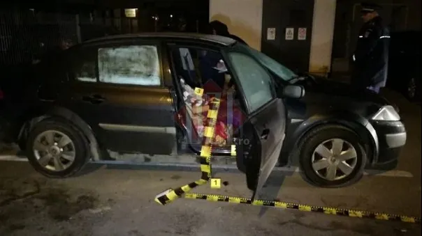 Un dublu campion național la box a fost găsit mort în mașină