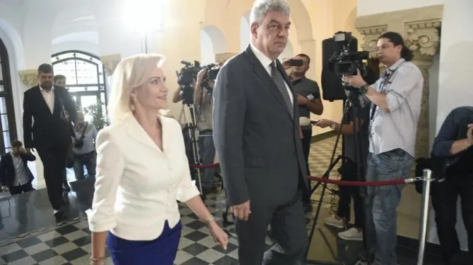 Stenograme BOMBĂ din PSD. Firea sare la gâtul lui Tudose după ce i-a criticat târgul de Crăciun
