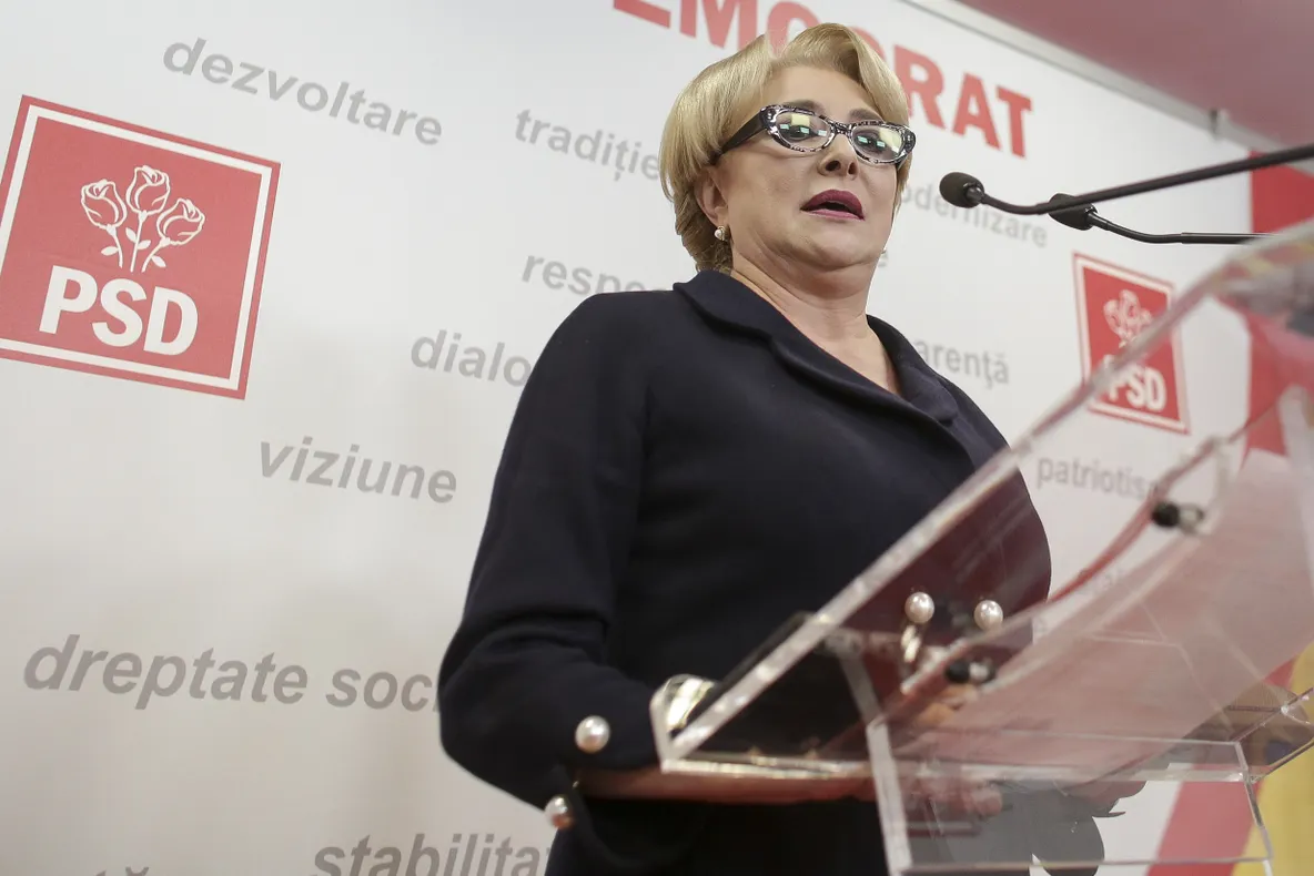 Viorica Dăncilă a citit lista cu noii miniştri, la întrebări răspunde Dragnea