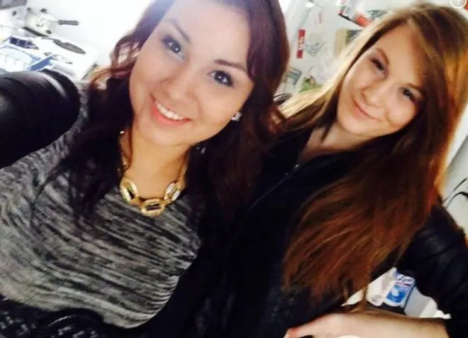 Criminala și-a făcut un selfie cu victima, dar a omis că se vede și ARMA CRIMEI în poză