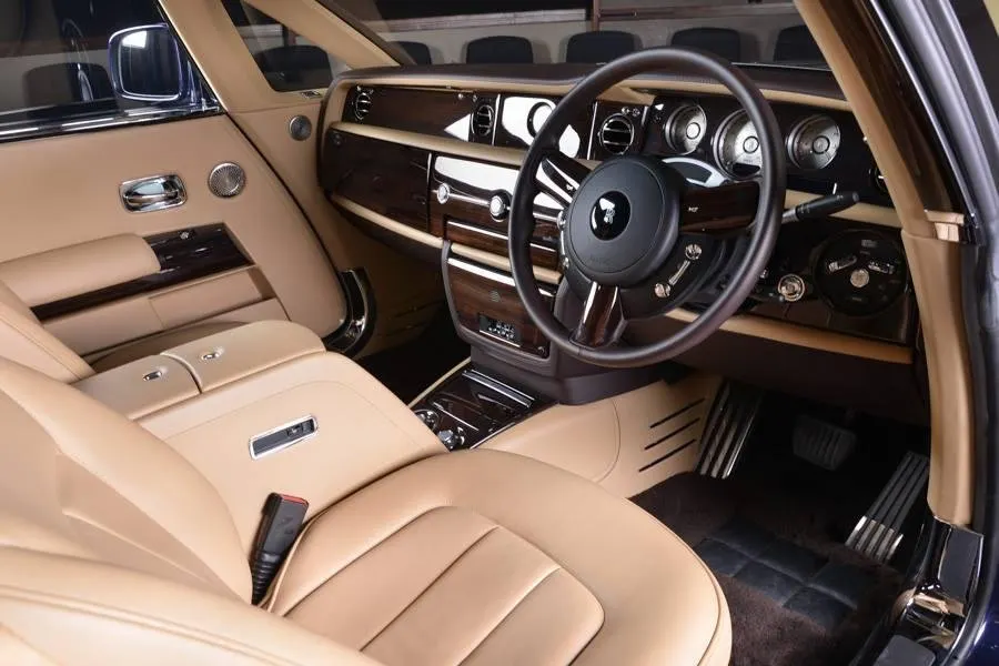 Cum arată maşina de 13 milioane de dolari. Un şeic din Emirate a vrut un Rolls-Royce unicat