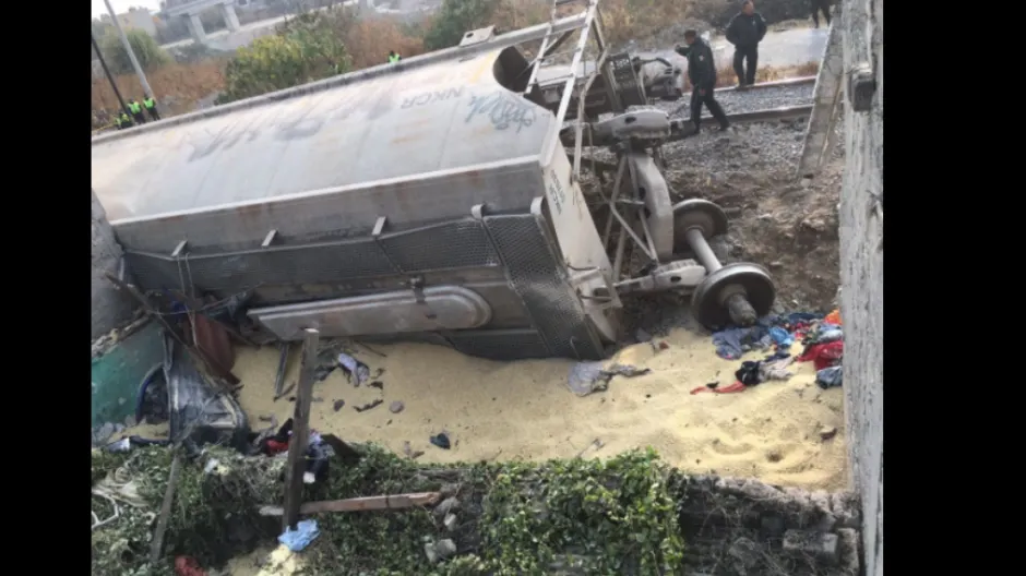 Tren deraiat într-o suburbie aglomerată a Mexicului - 5 morţi