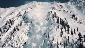 Risc mare de avalanșe în masivele Bucegi și Făgăraș!
