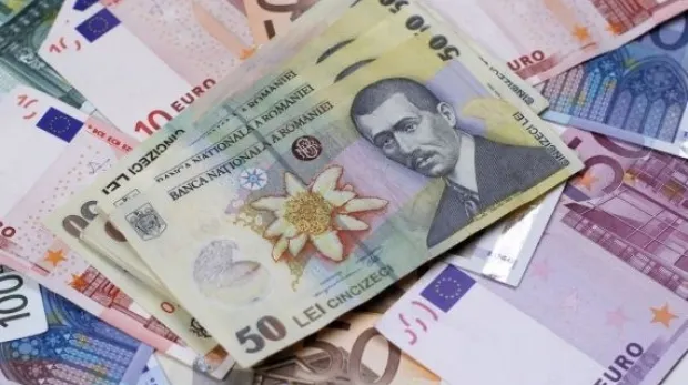 O femeie din Constanţa a găsit pe stradă 20.000 de lei. Ce a făcut imediat după aceea
