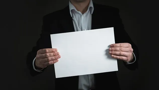 Atenție, români, la cea mai nouă tactică a hoților. Cum funcționează metoda ”coala de hârtie”