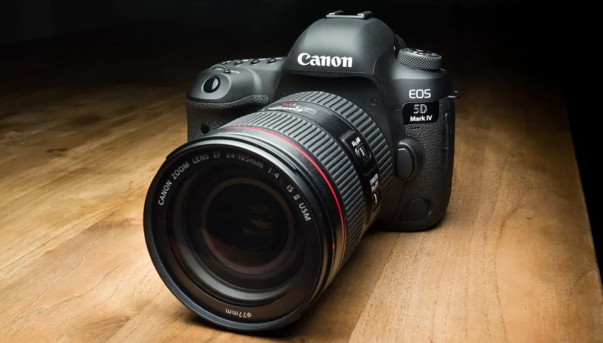 eMAG. Aparate foto DSLR cu reduceri cum rar prindem. Top 10 oferte