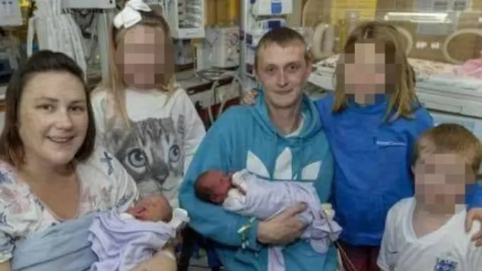 A dat naștere unor gemeni identici în ani diferiți. Cum a fost posibil