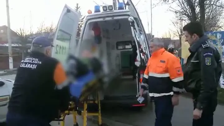 Scene halucinante la Călăraşi! Un bărbat, înjunghiat în plină zi, pe stadionul municipal din oraş