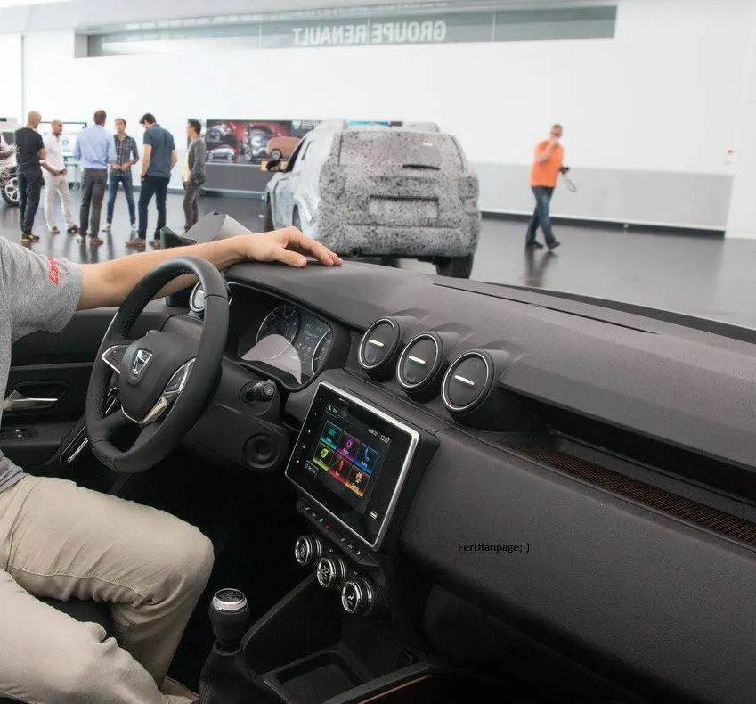 Dacia. Dacia 1308 Jumbo. Puţini ştiu că a existat. Maşina ce a stârnit hohote de râs