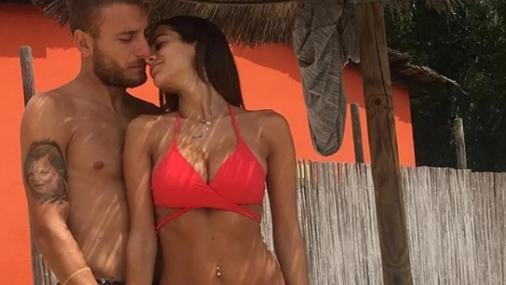 I-a dat 3 goluri Stelei, apoi a luat mingea acasă. Ce a făcut cu balonul soţia lui Immobile, Jessica