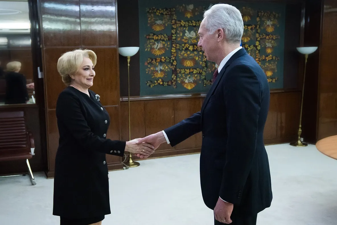 Ambasada SUA contrazice Guvernul. Klemm și Dăncilă au discutat despre legile justiției