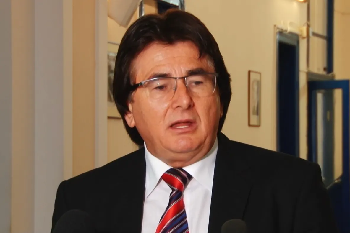 Primarul Timişoarei, dedicaţie muzicală, pe Facebook, pentru "hateri". Ce le cântă - VIDEO