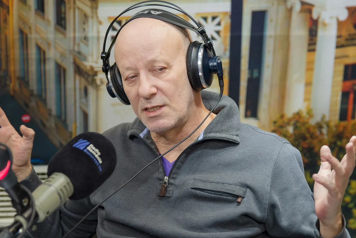 Frânturi din Andrei Gheorghe: "Salutare, naţiune! Mai trăieşti?"
