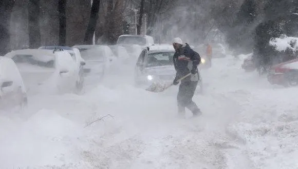 Bucureştenii în frig: în sectoarele 2 şi 6 multe blocuri sunt fără căldură din cauza unor defecţiuni